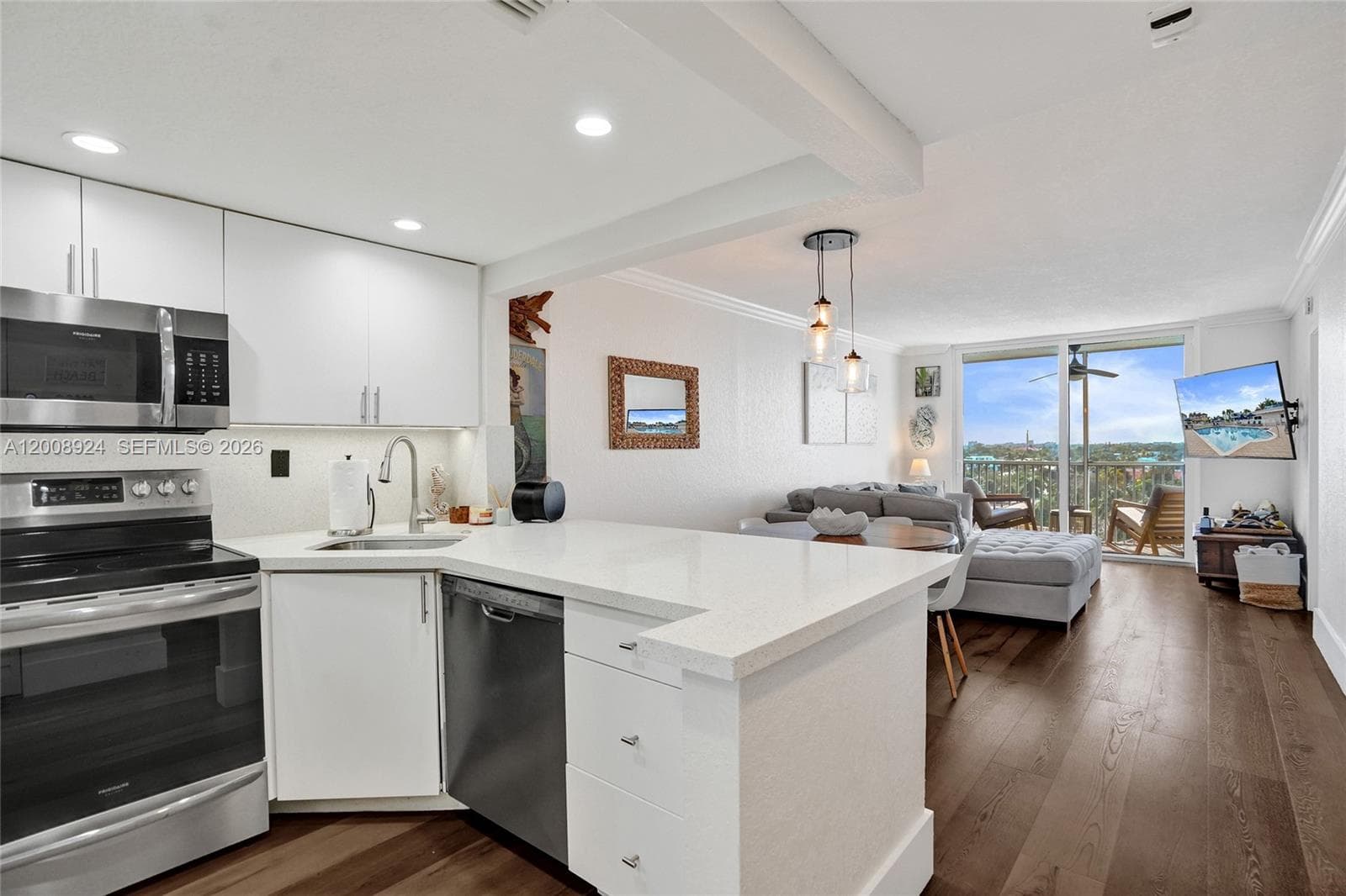 1391 Ocean Blvd 809 photo 8