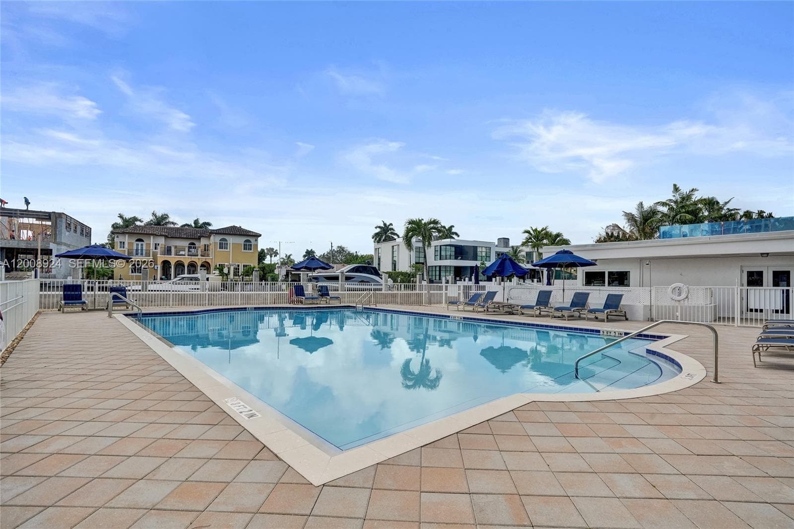1391 Ocean Blvd 809 photo 25