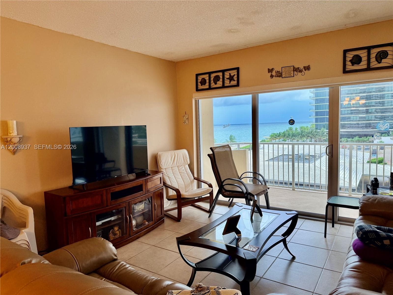 1950 Ocean Dr 5L photo 6