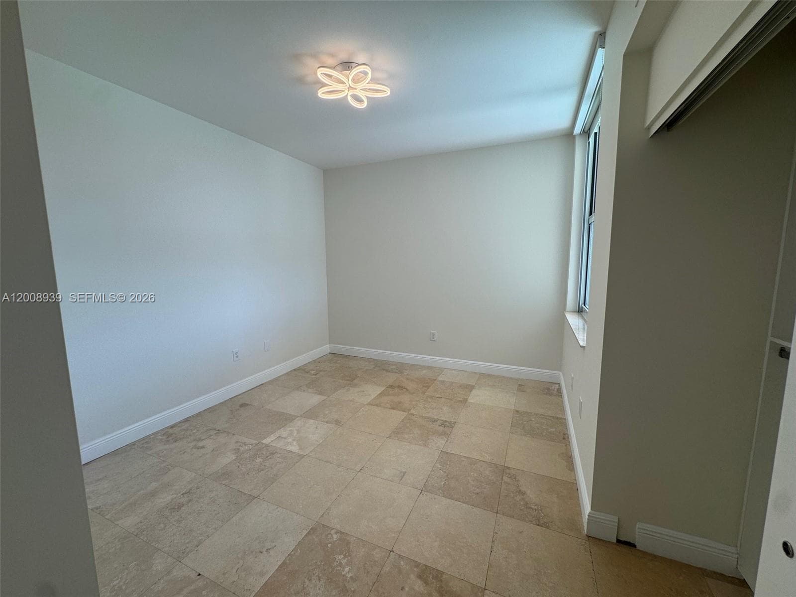 3330 190 ST 1215 photo 16