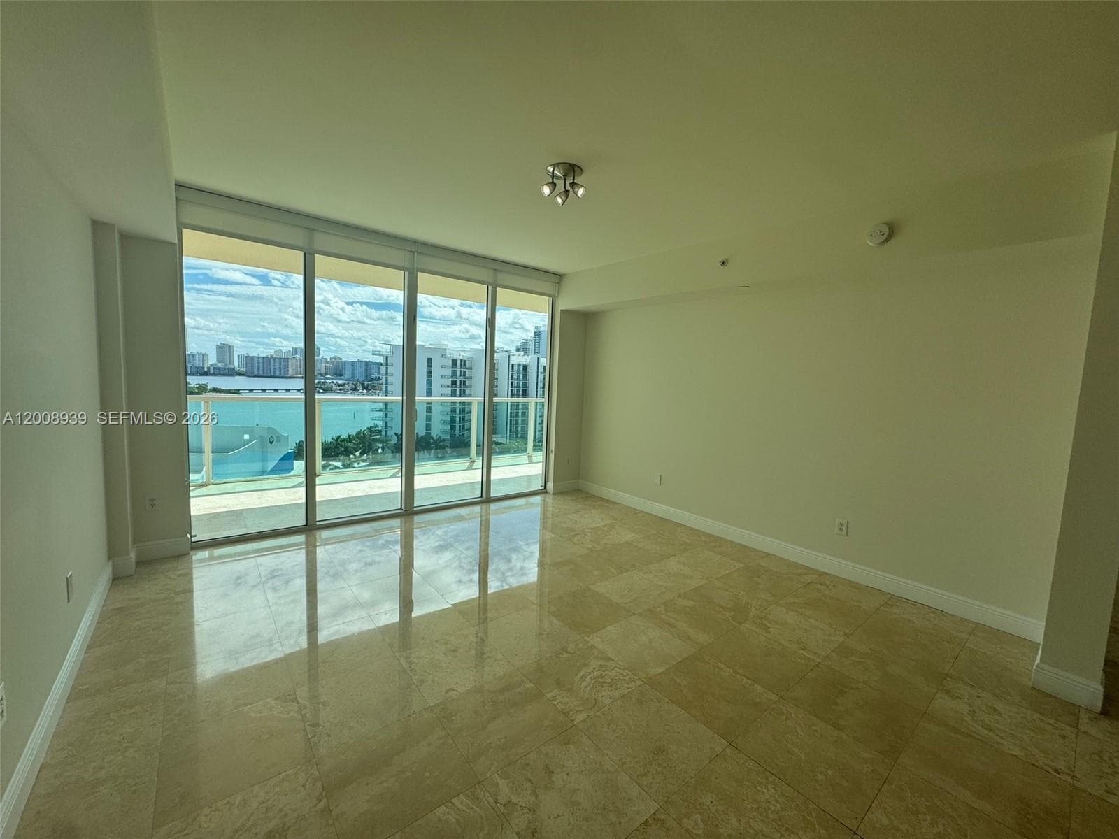 3330 190 ST 1215 photo 14