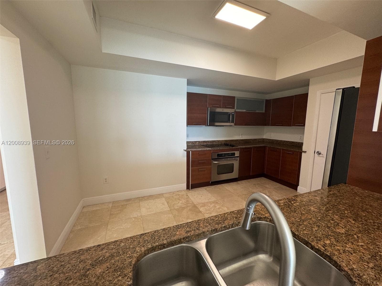 3330 190 ST 1215 photo 11
