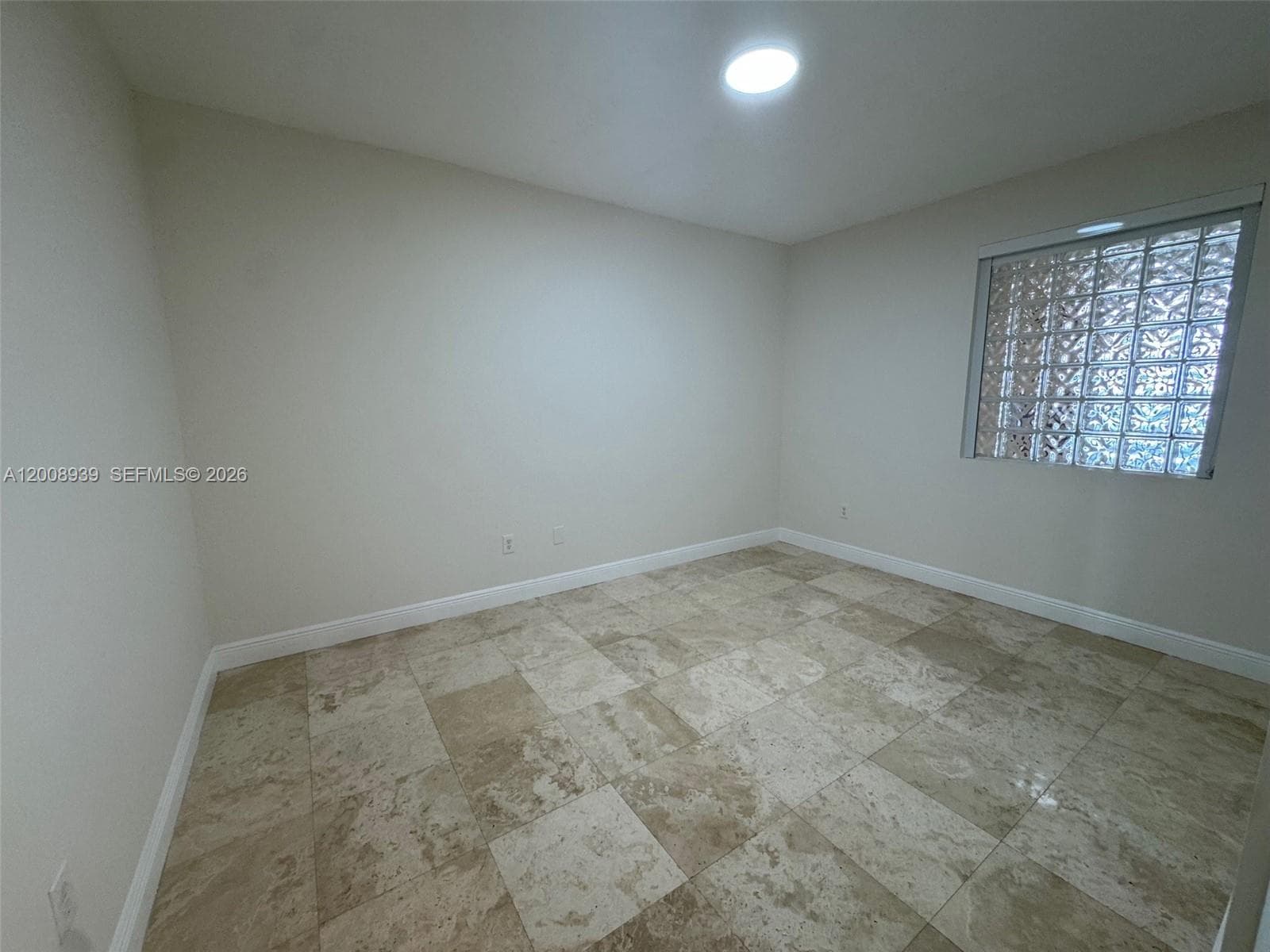 3330 190 ST 1215 photo 4
