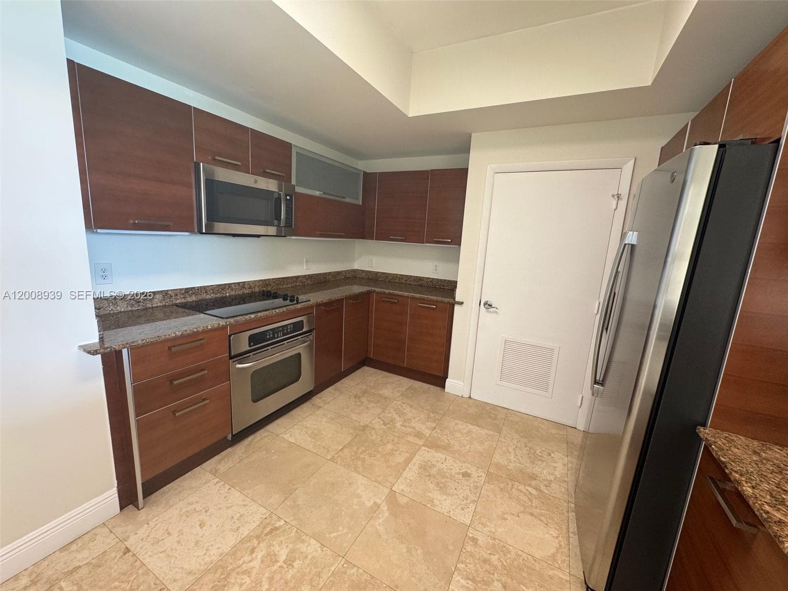 3330 190 ST 1215 photo 8
