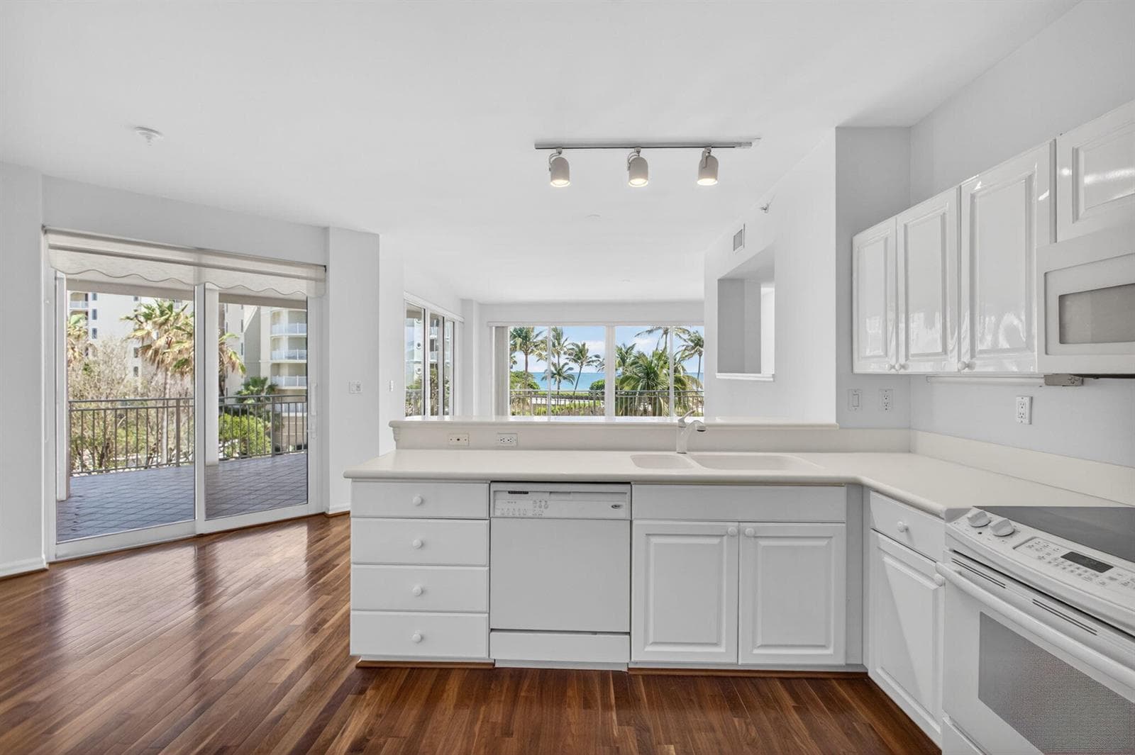 1660 S Highway A1a (plus Deeded Sep. Guest Quarters) 222 photo 10