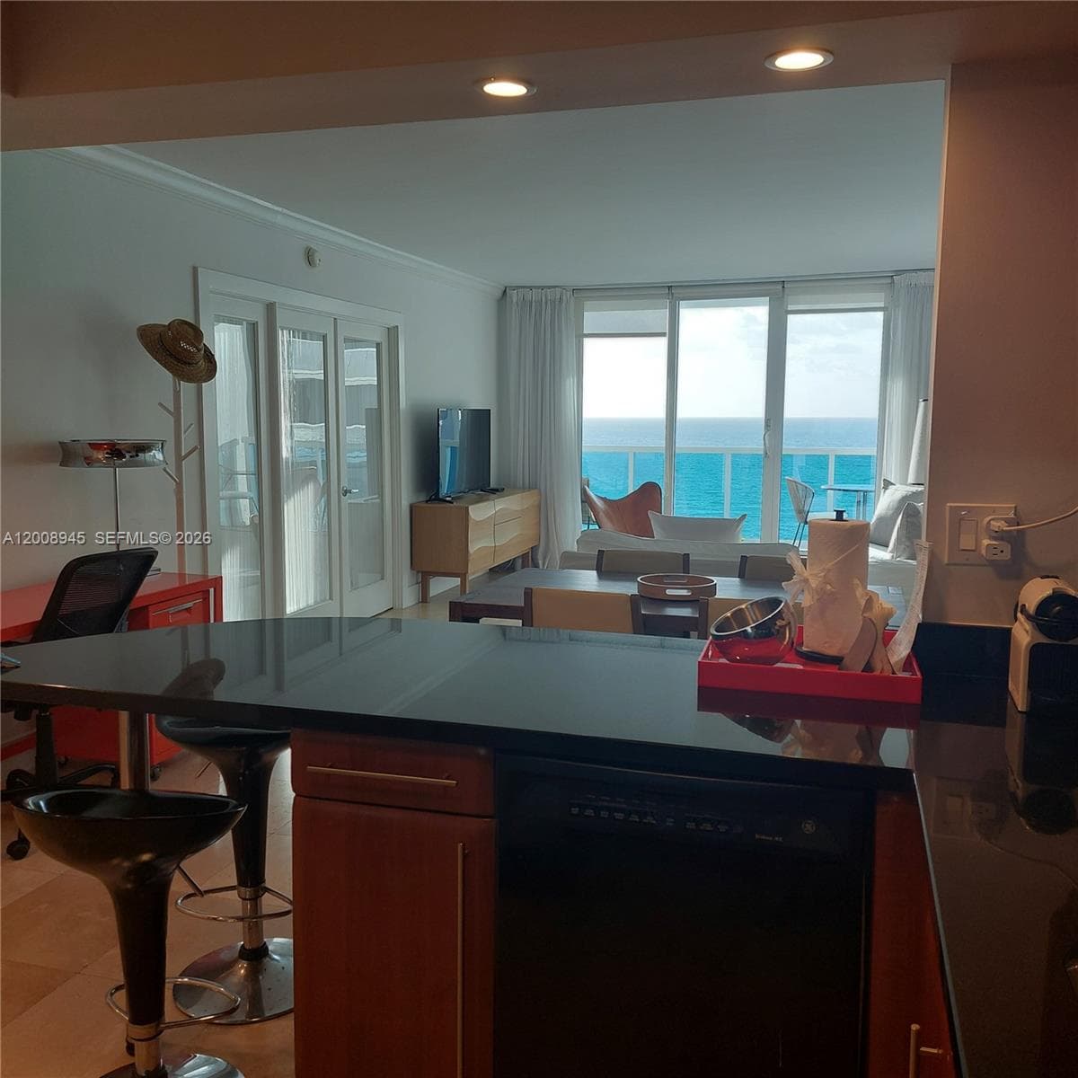2301 Collins Ave 1125 photo 6