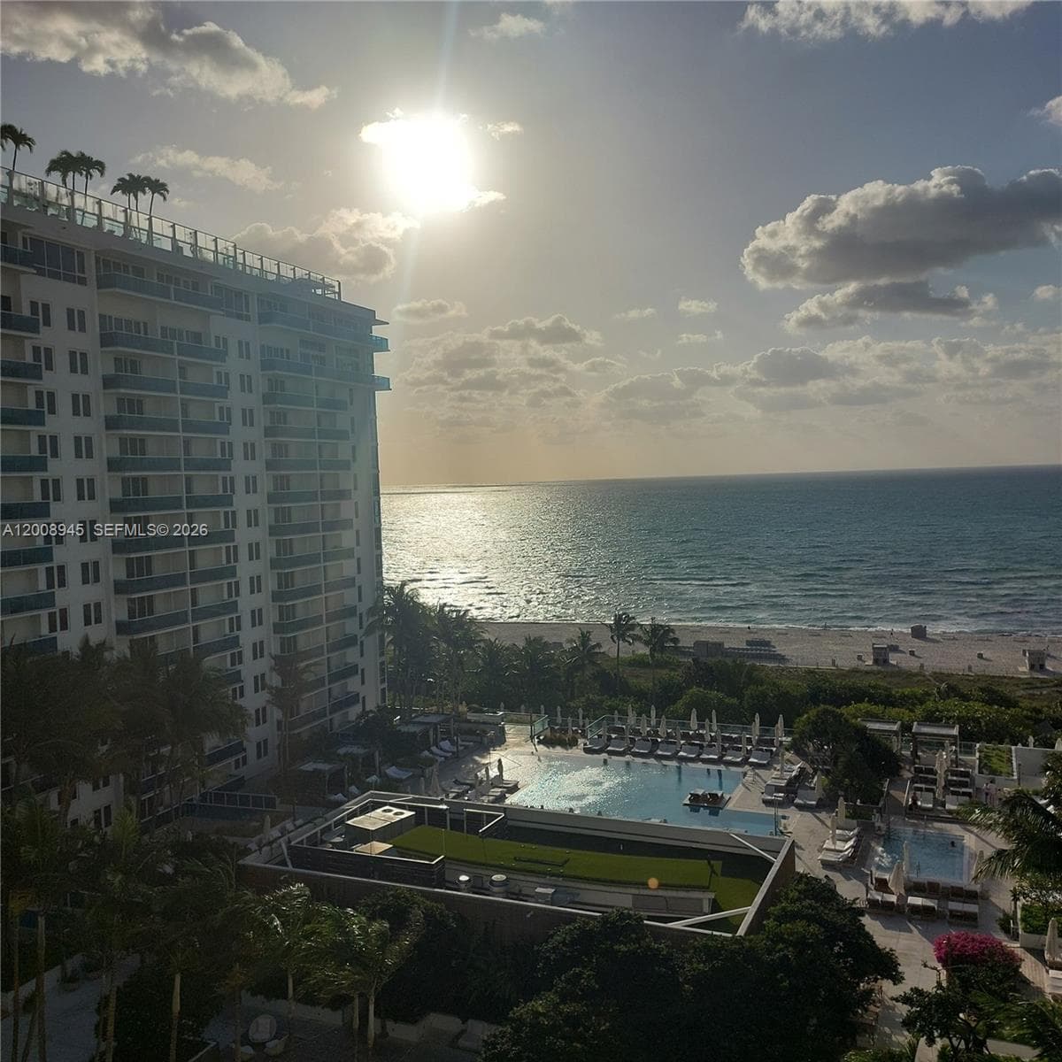 2301 Collins Ave 1125 photo 3