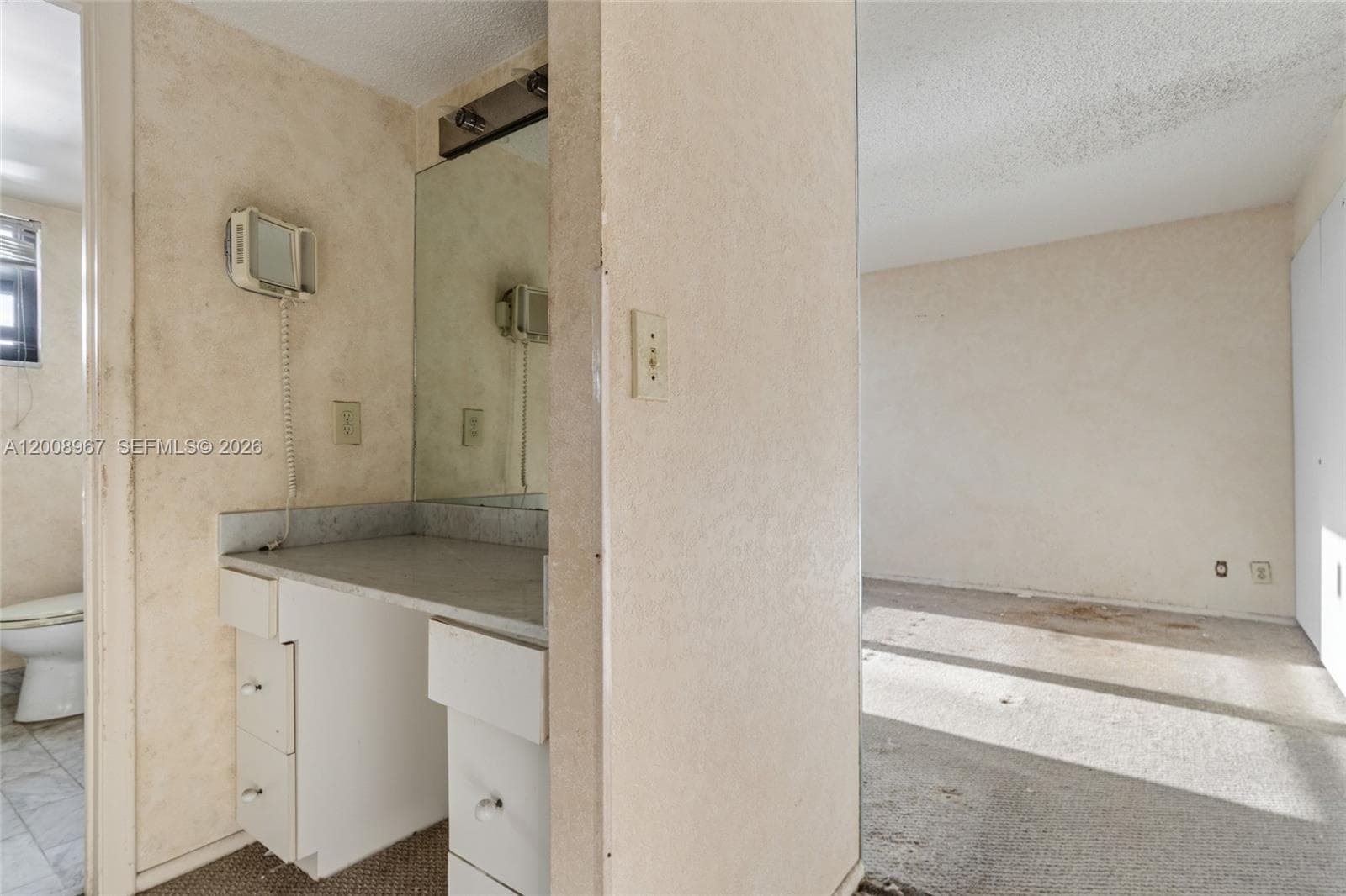 2401 Ocean Dr 1907 photo 22