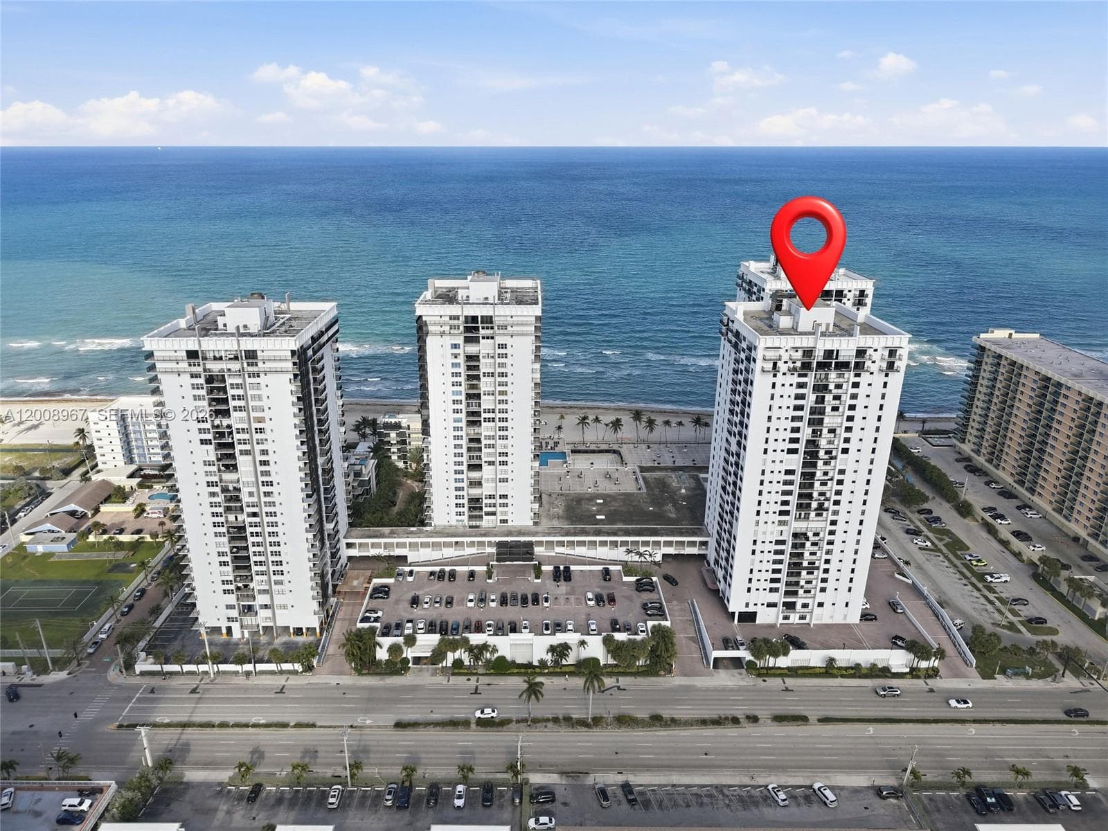 2401 Ocean Dr 1907 photo 3