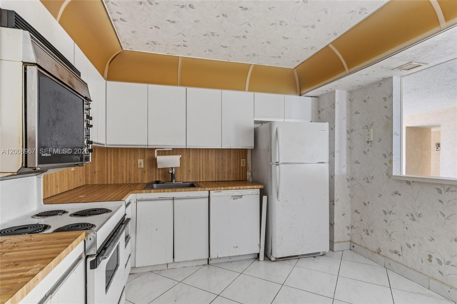 2401 Ocean Dr 1907 photo 20