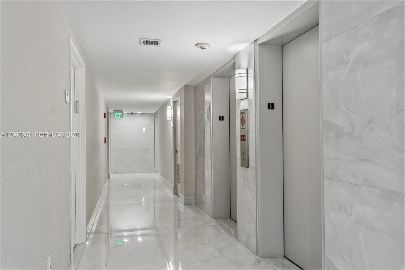 2401 Ocean Dr 1907 photo 9