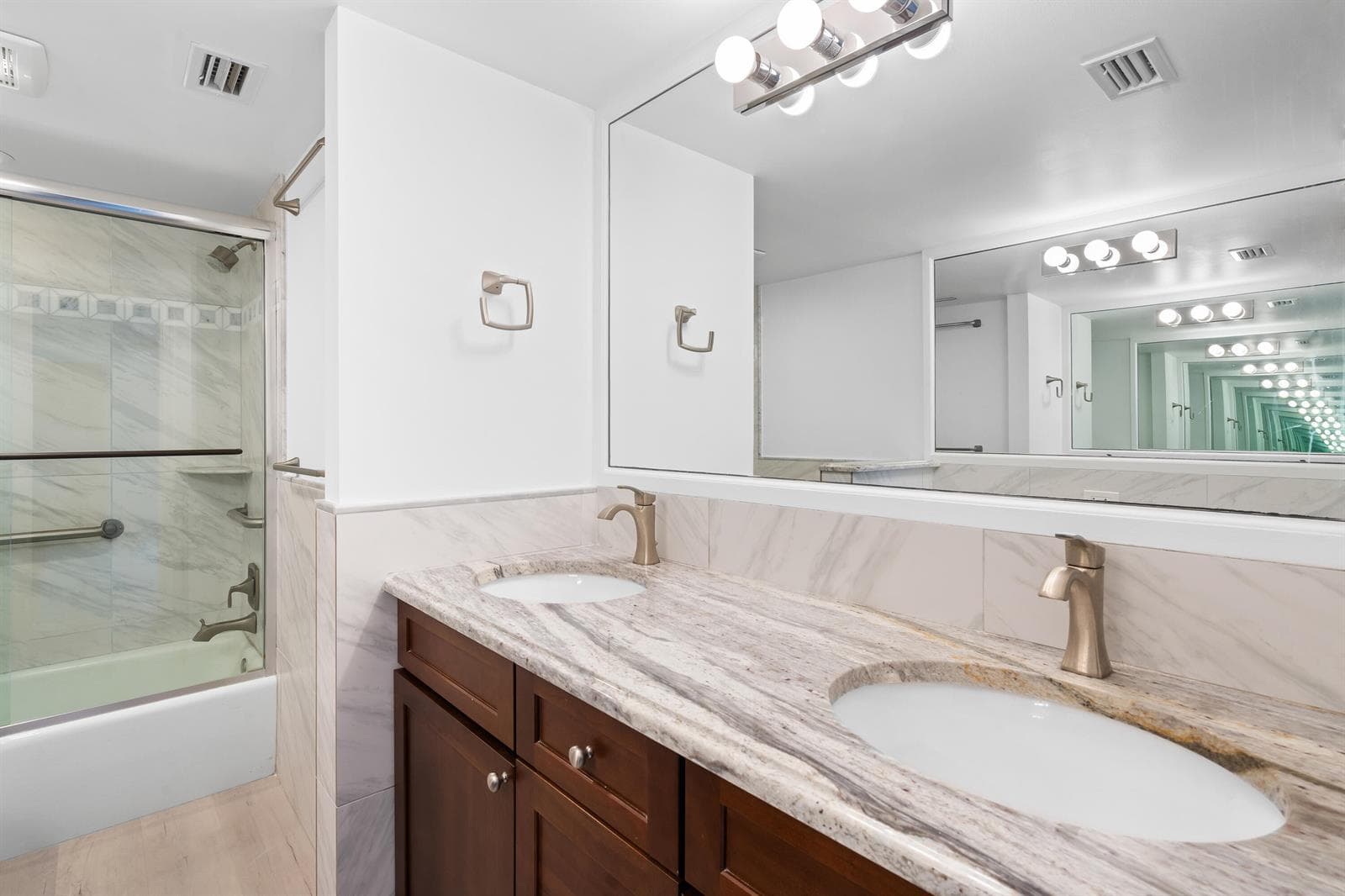 100 Intracoastal Place 205 photo 23
