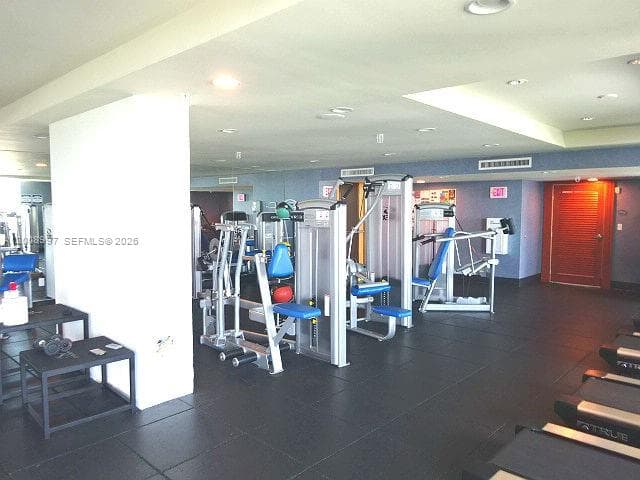7900 Harbor Island Dr 817 photo 22