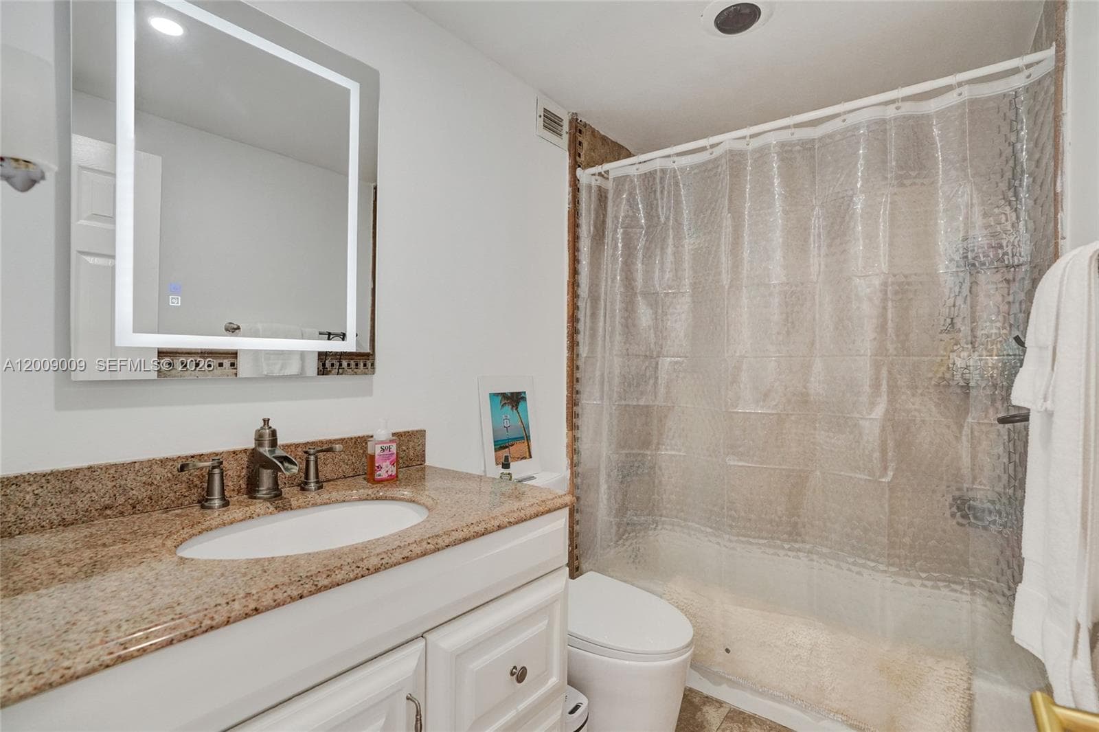 400 Kings Point Dr 418 photo 12