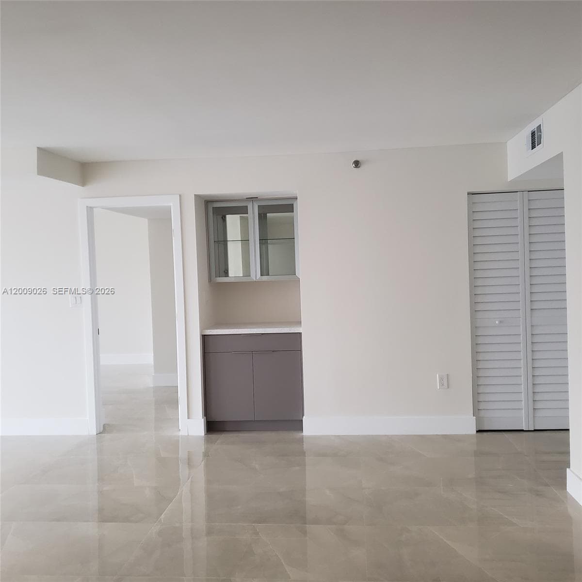 1201 Ocean Dr 2105S photo 3