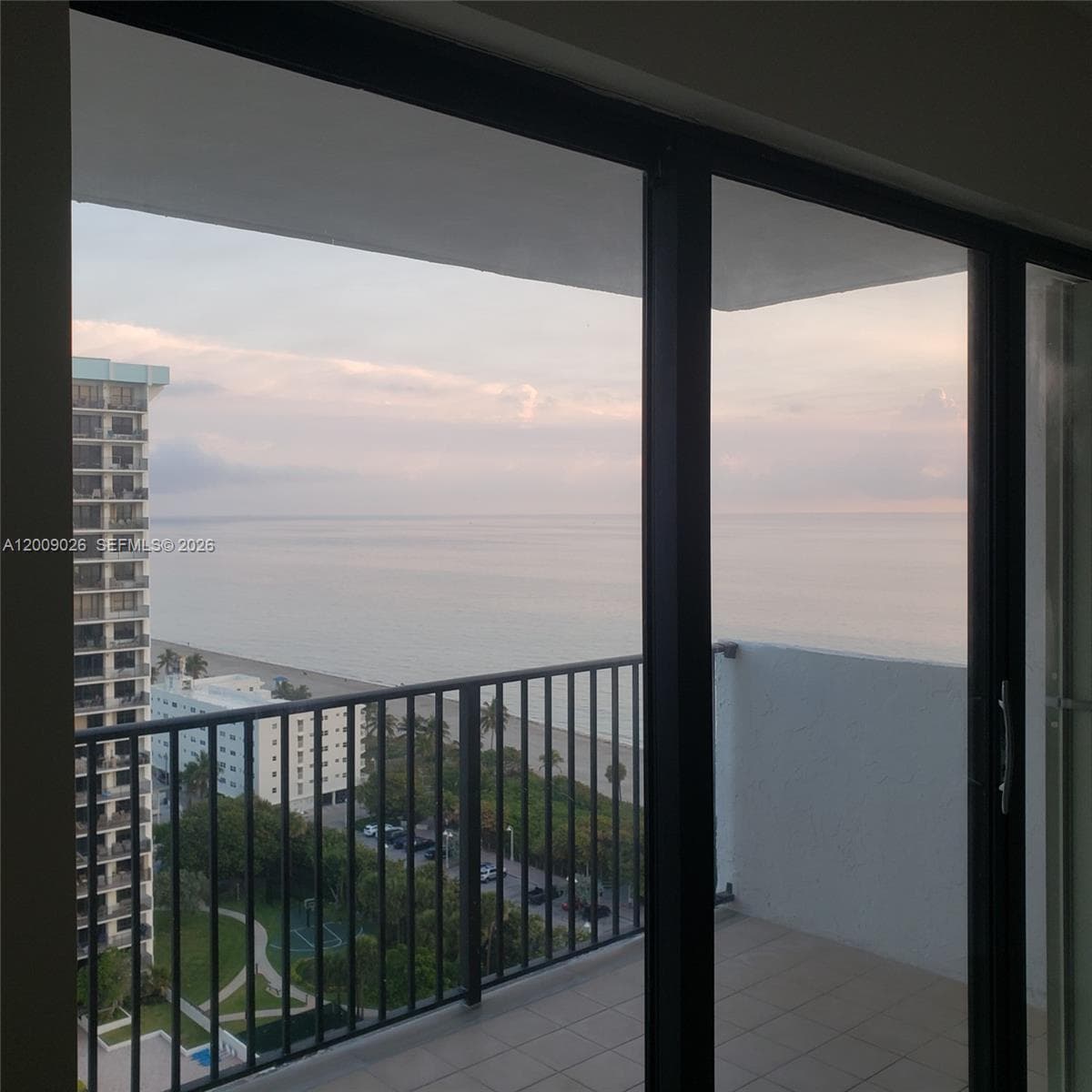 1201 Ocean Dr 2105S photo 4