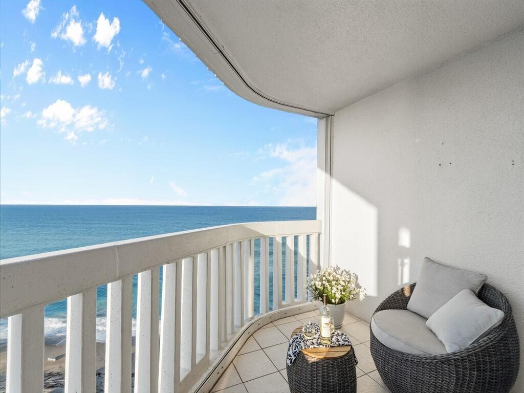 9960 S Ocean Drive 1905 photo 22