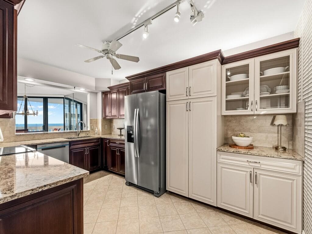 9960 S Ocean Drive 1905 photo 9