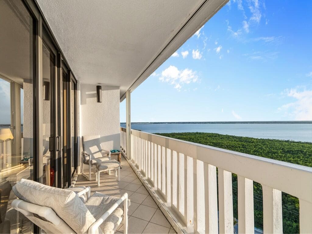 9960 S Ocean Drive 1905 photo 21