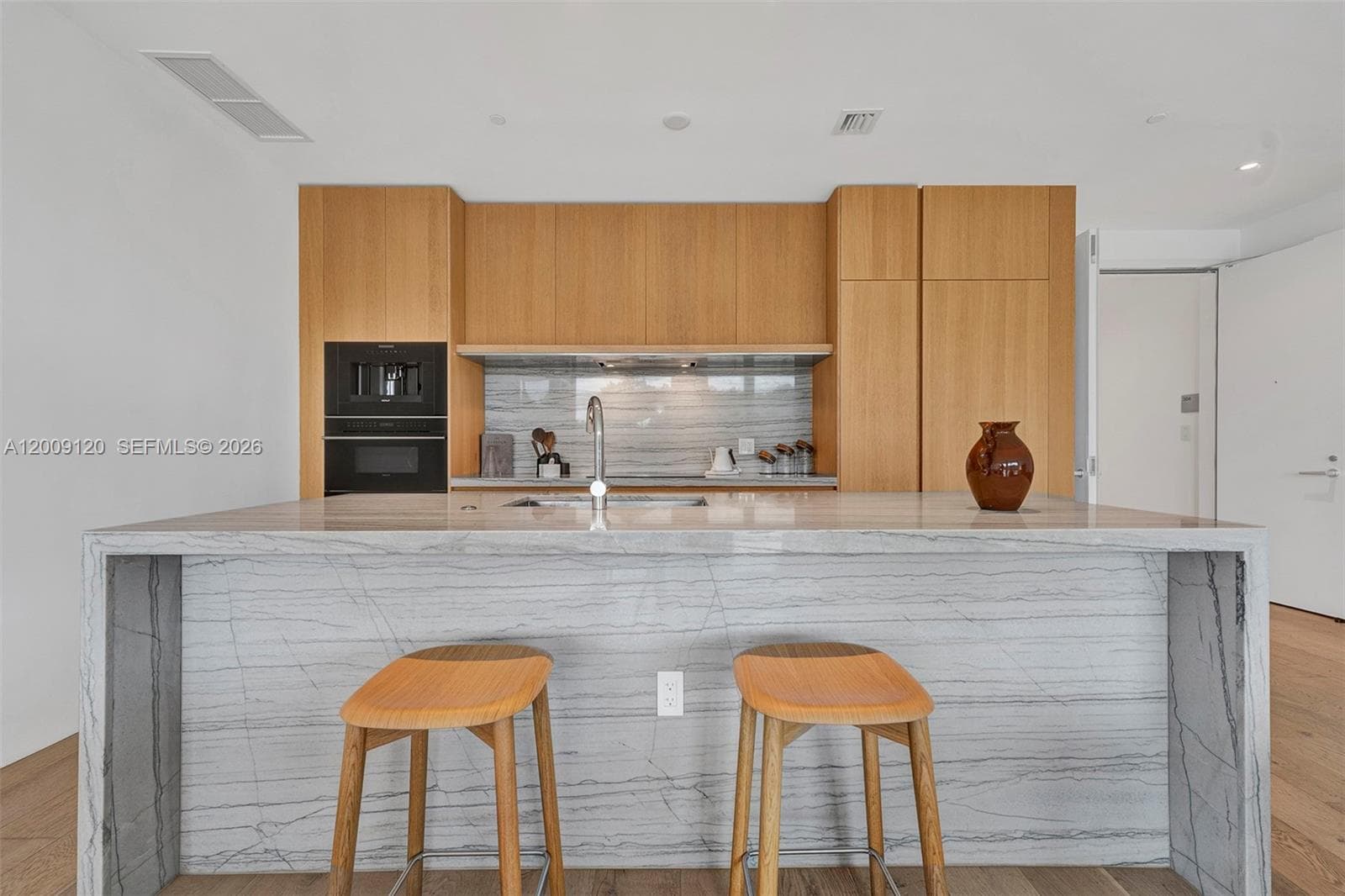 8701 Collins Ave 304 photo 16