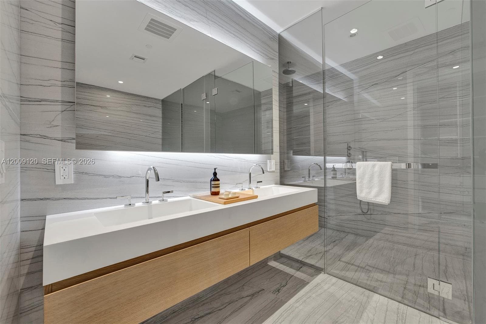 8701 Collins Ave 304 photo 24