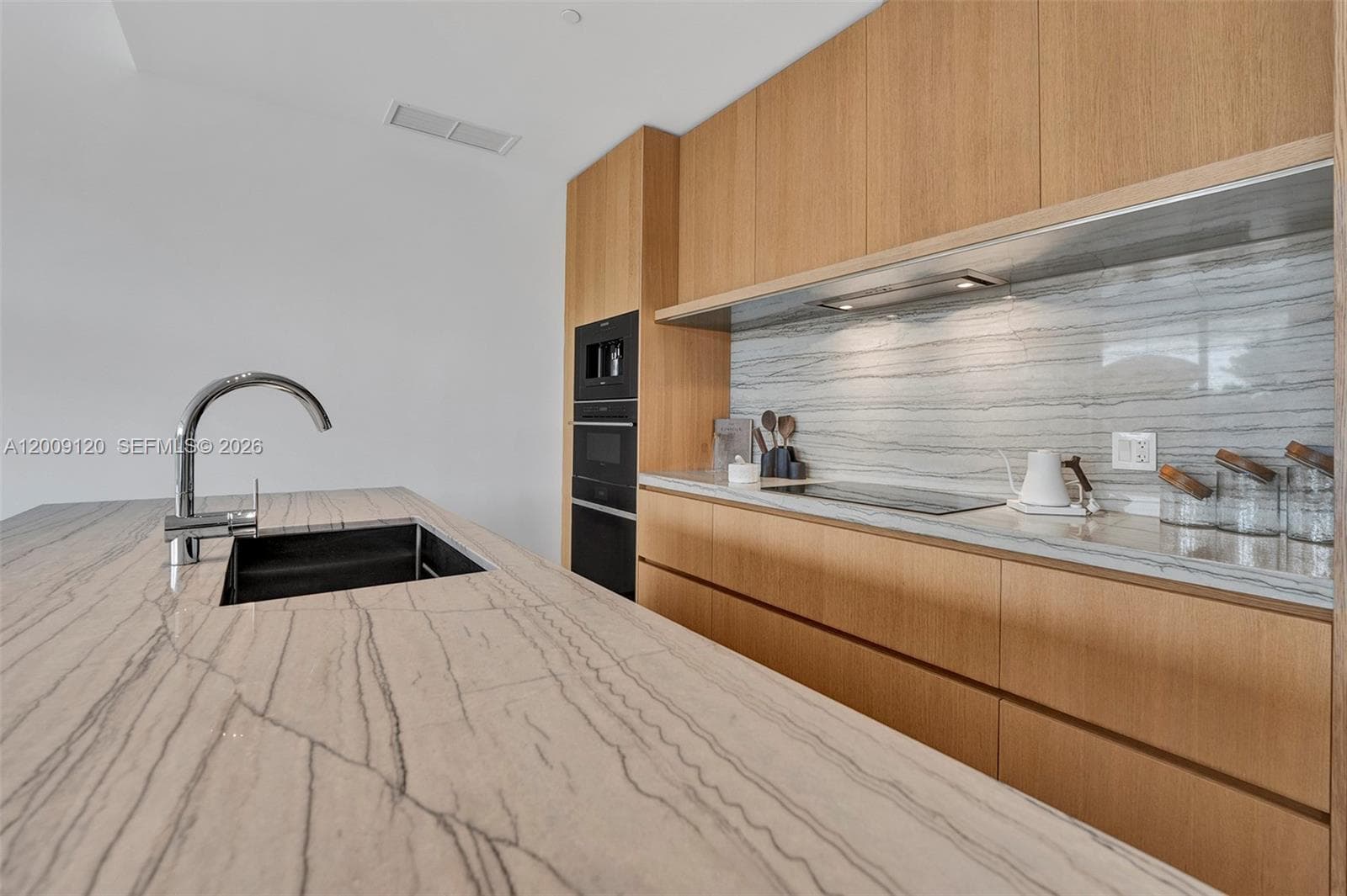 8701 Collins Ave 304 photo 18