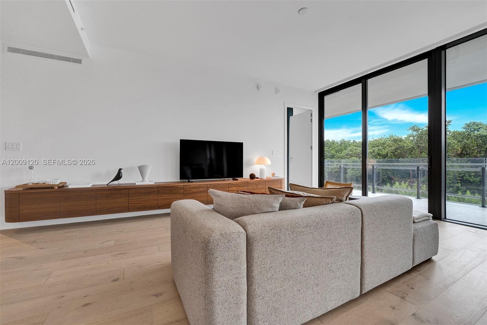 8701 Collins Ave 304 photo 8