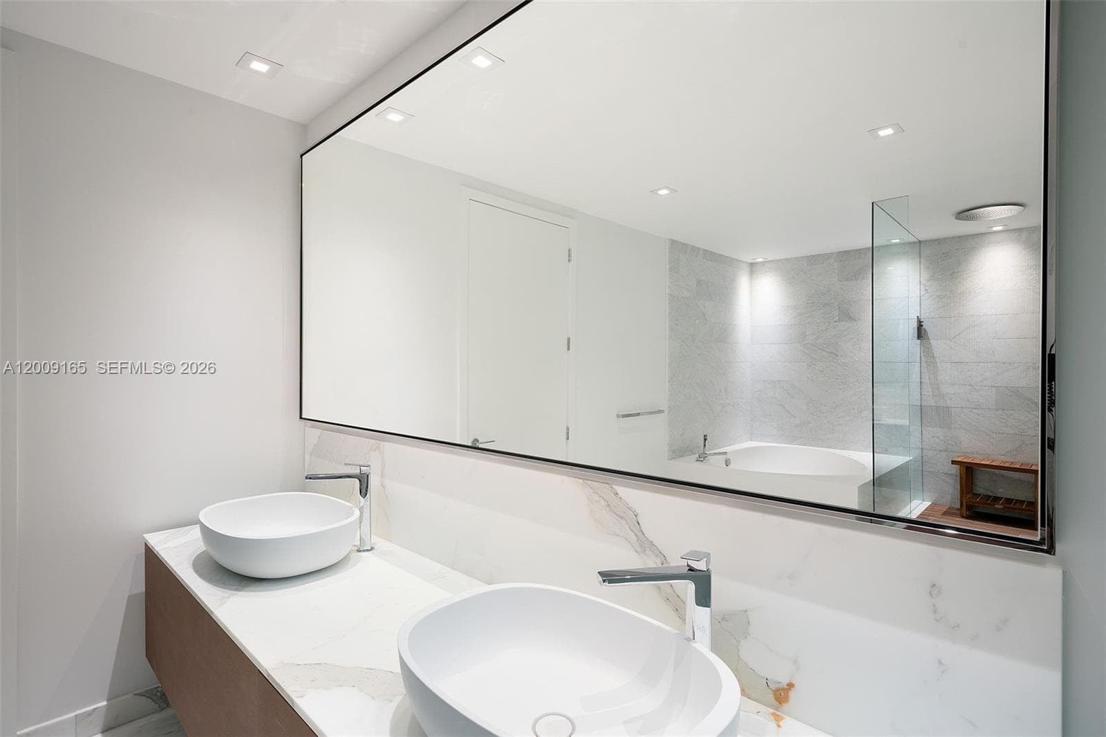 10201 Collins Ave 503 photo 15