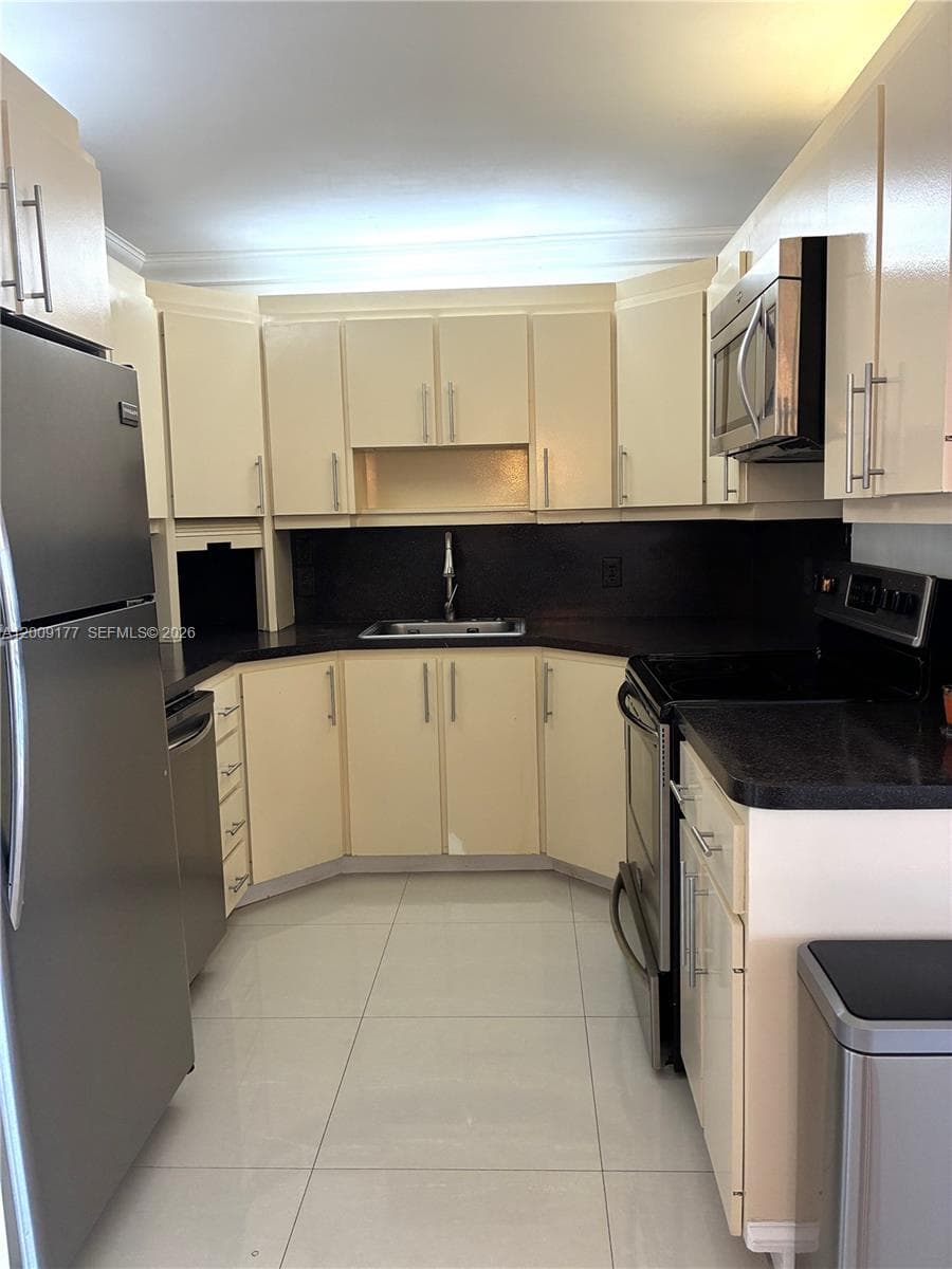 2500 135th St C1011 photo 9