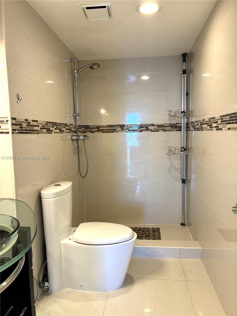 2500 135th St C1011 photo 15