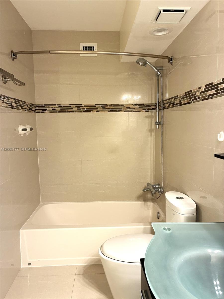 2500 135th St C1011 photo 21