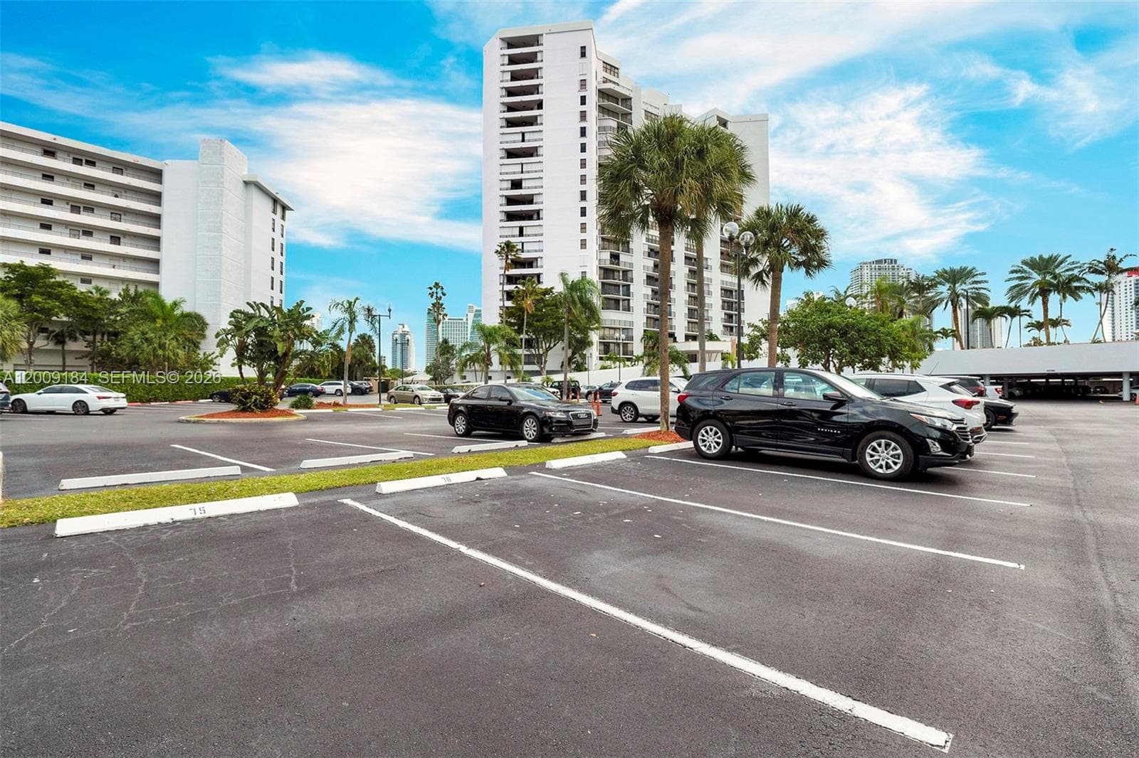 300 Three Islands Blvd 305 photo 23