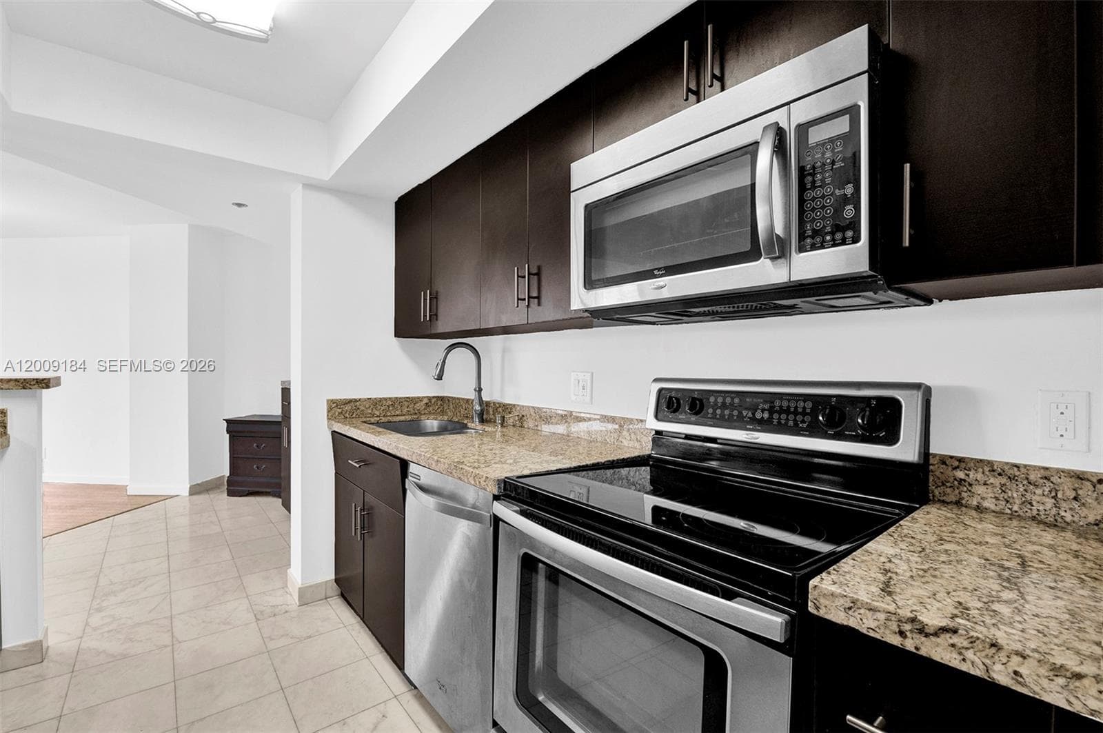 300 Three Islands Blvd 305 photo 6