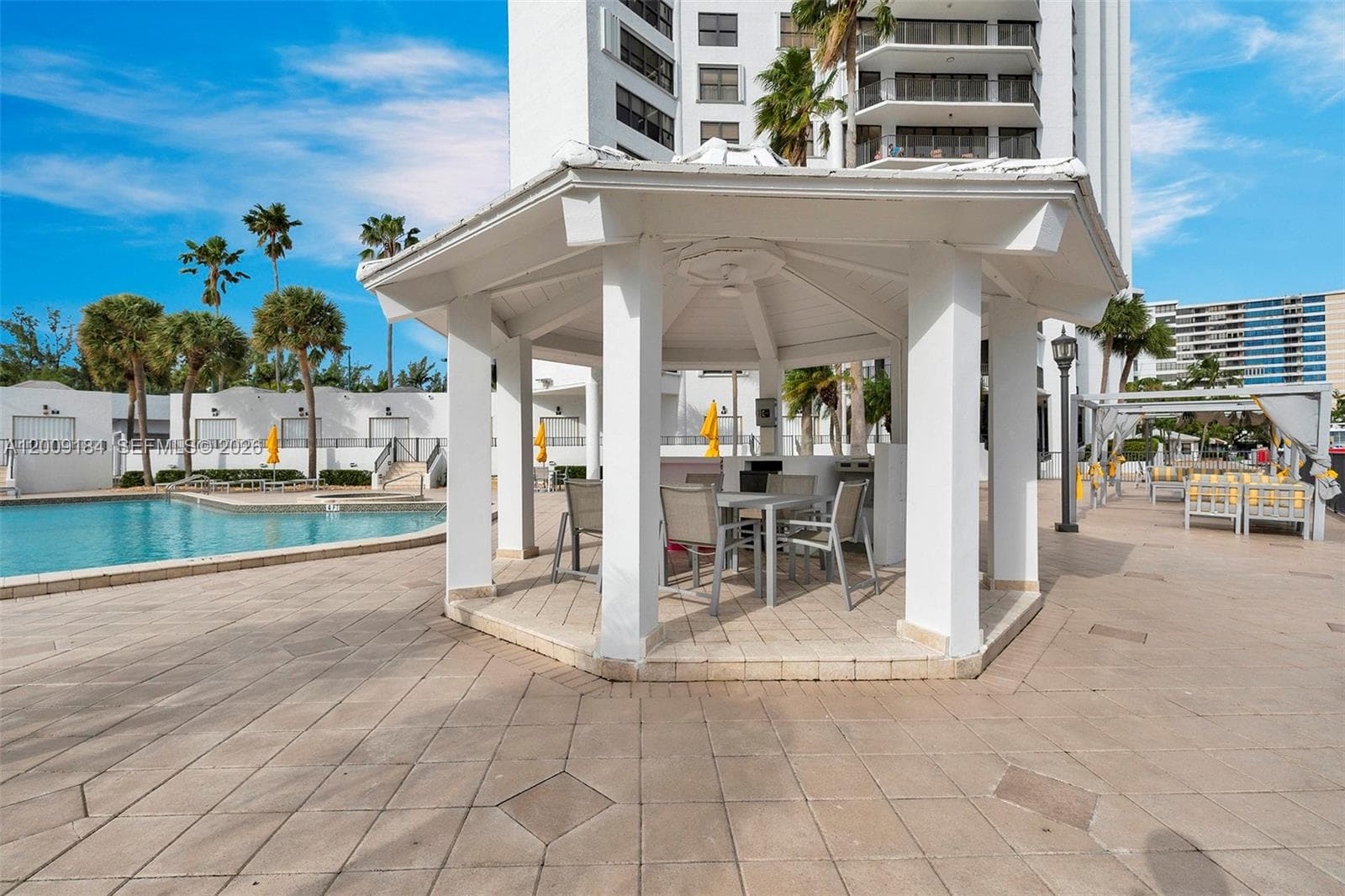 300 Three Islands Blvd 305 photo 17