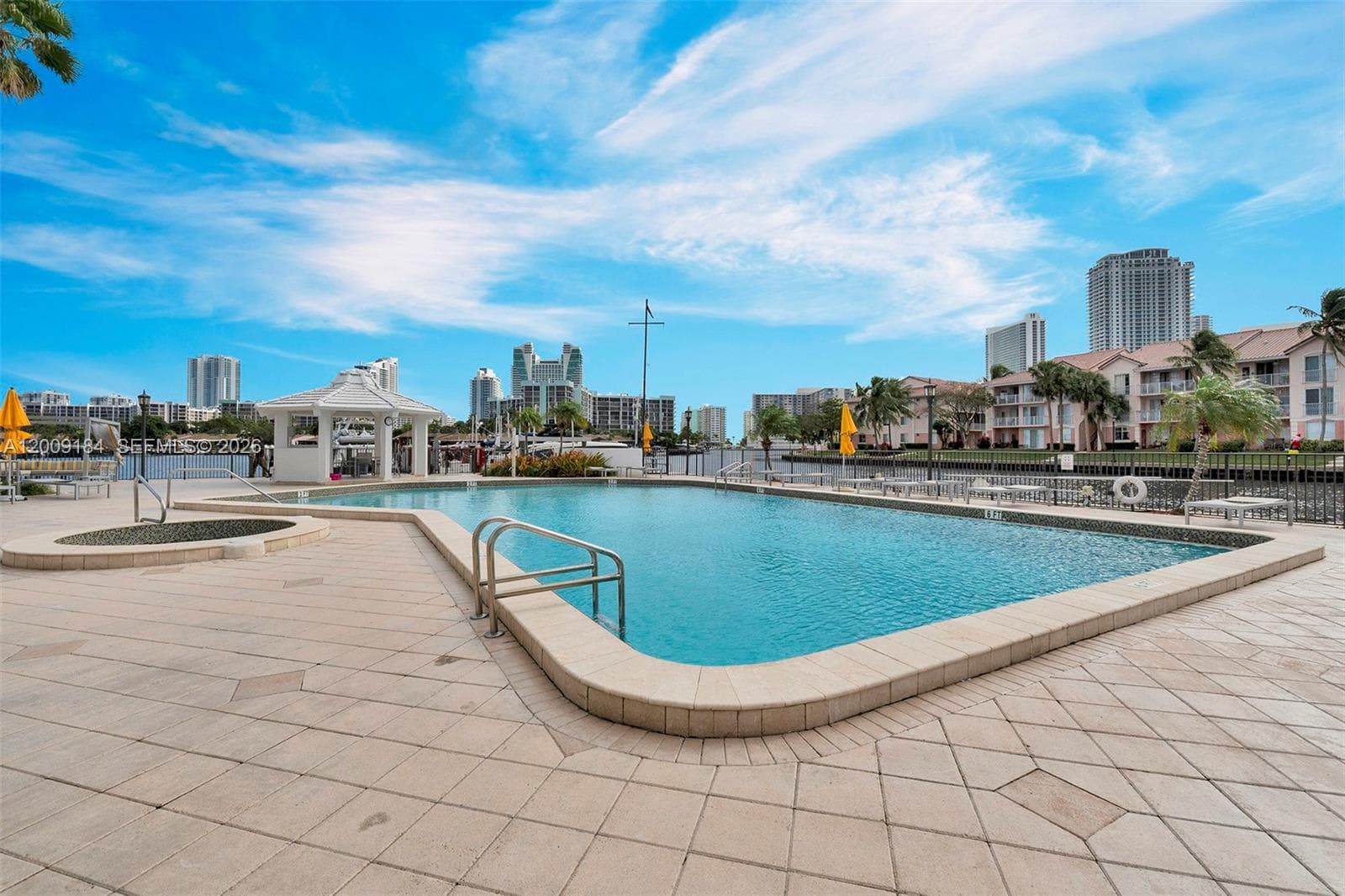 300 Three Islands Blvd 305 photo 16