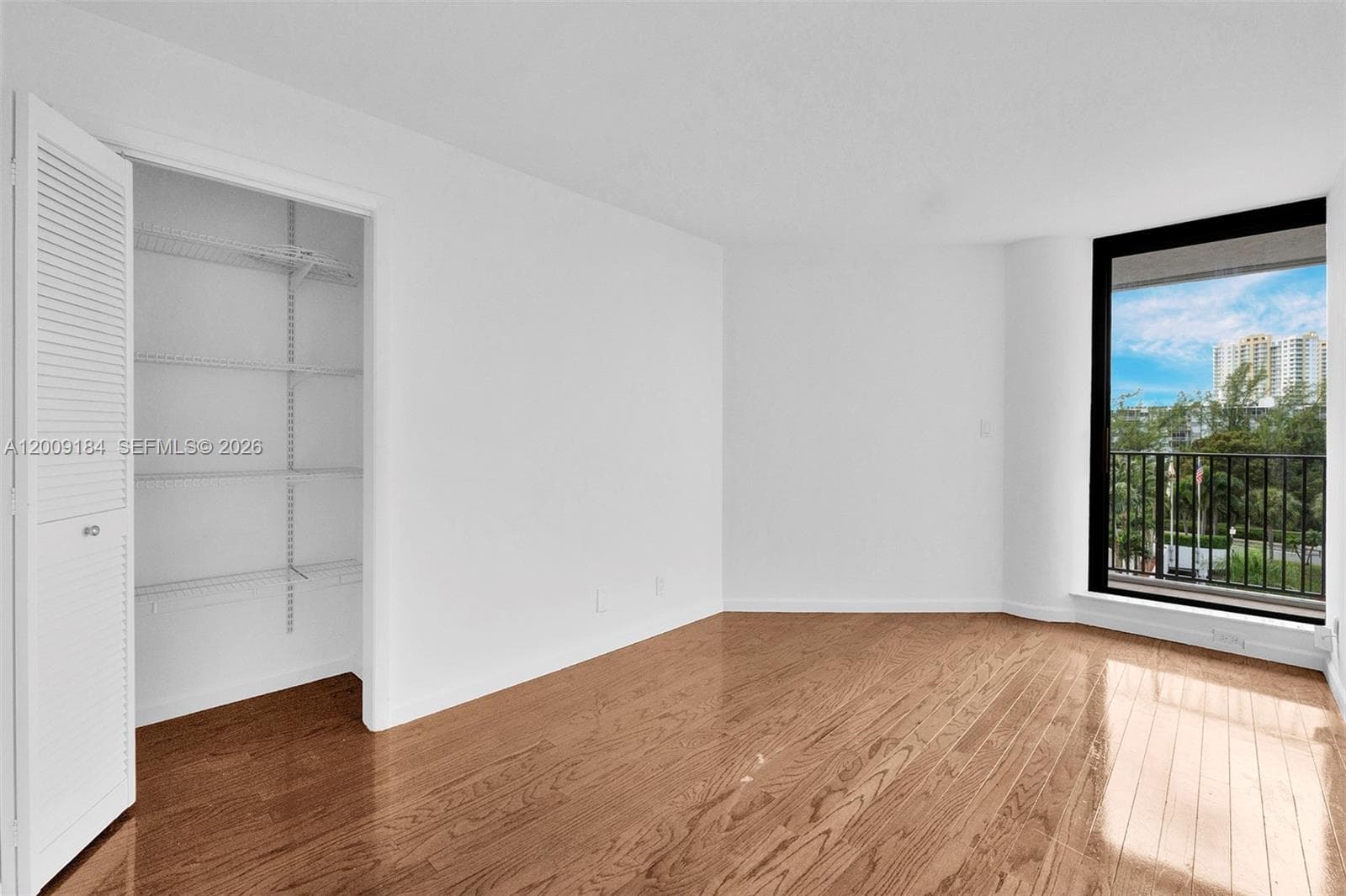 300 Three Islands Blvd 305 photo 12