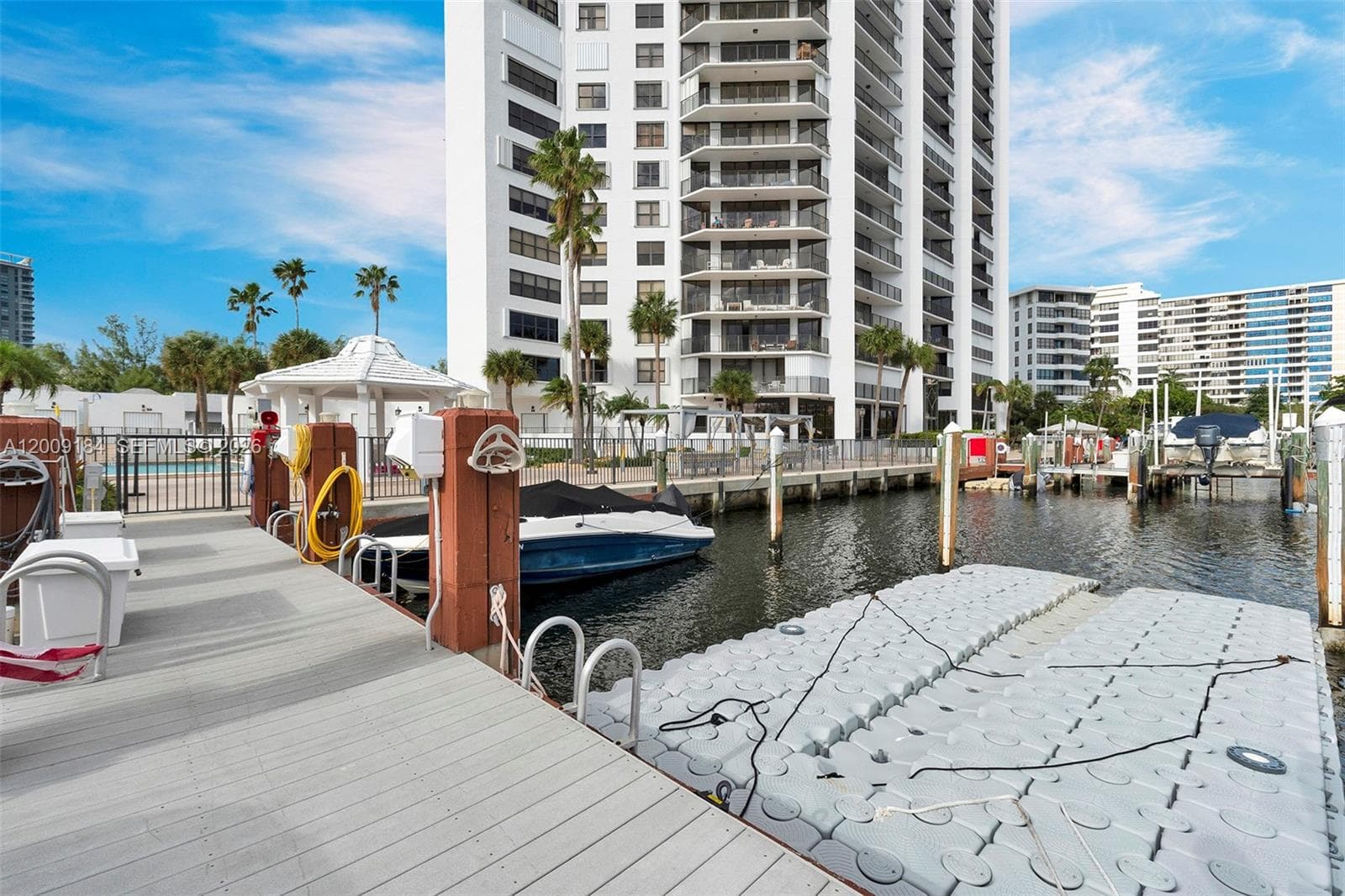 300 Three Islands Blvd 305 photo 1