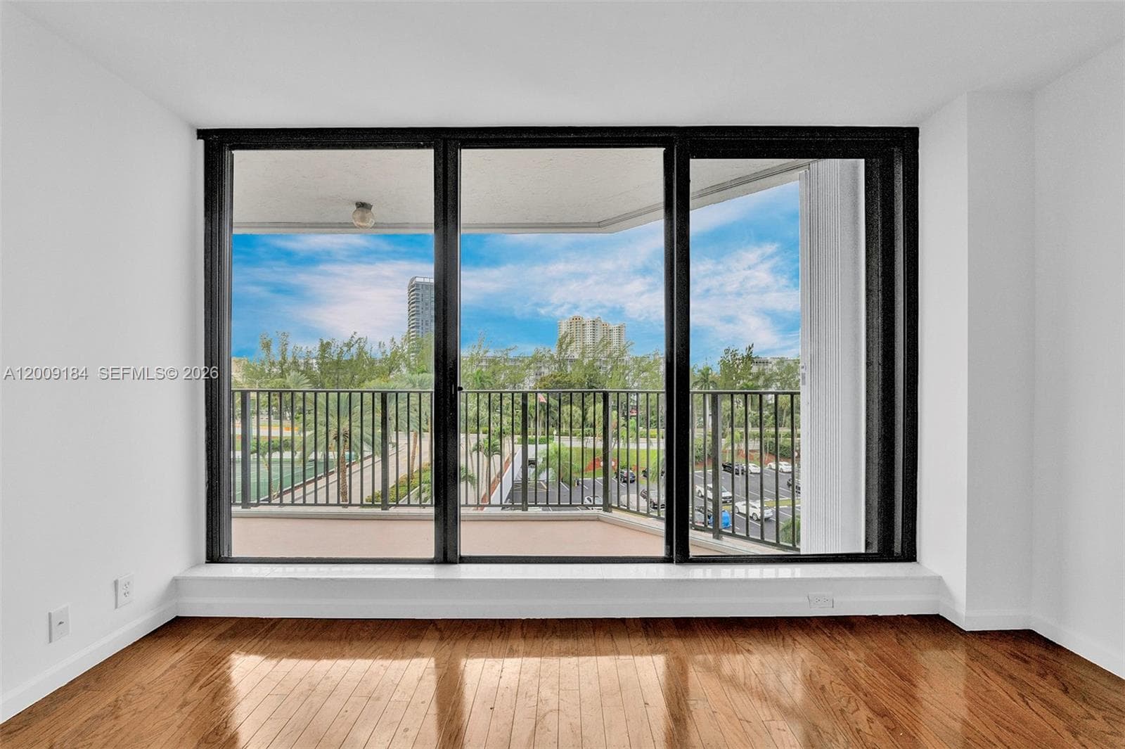 300 Three Islands Blvd 305 photo 14