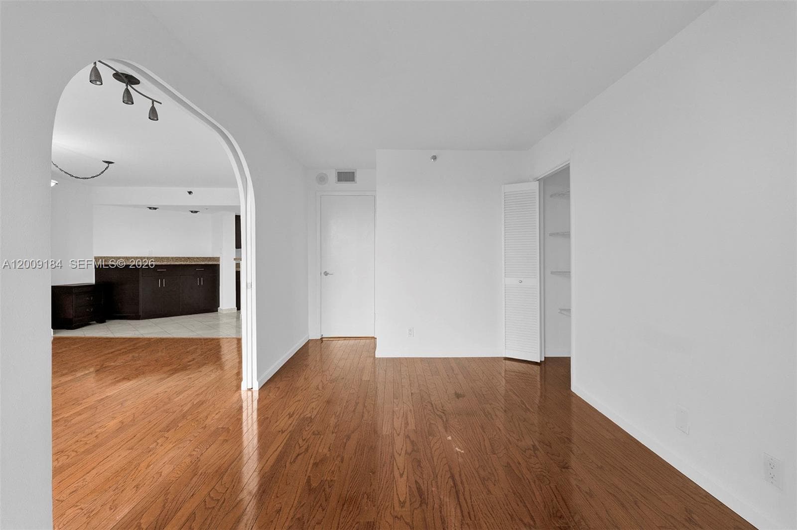 300 Three Islands Blvd 305 photo 8