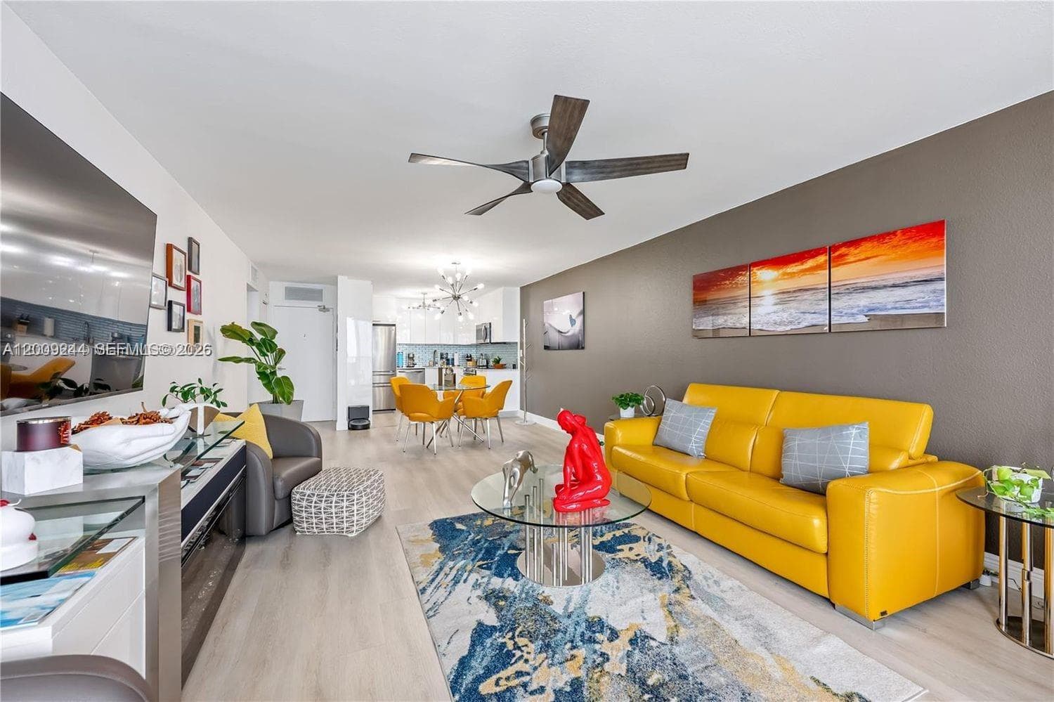 2201 Ocean Dr 2202 photo 3