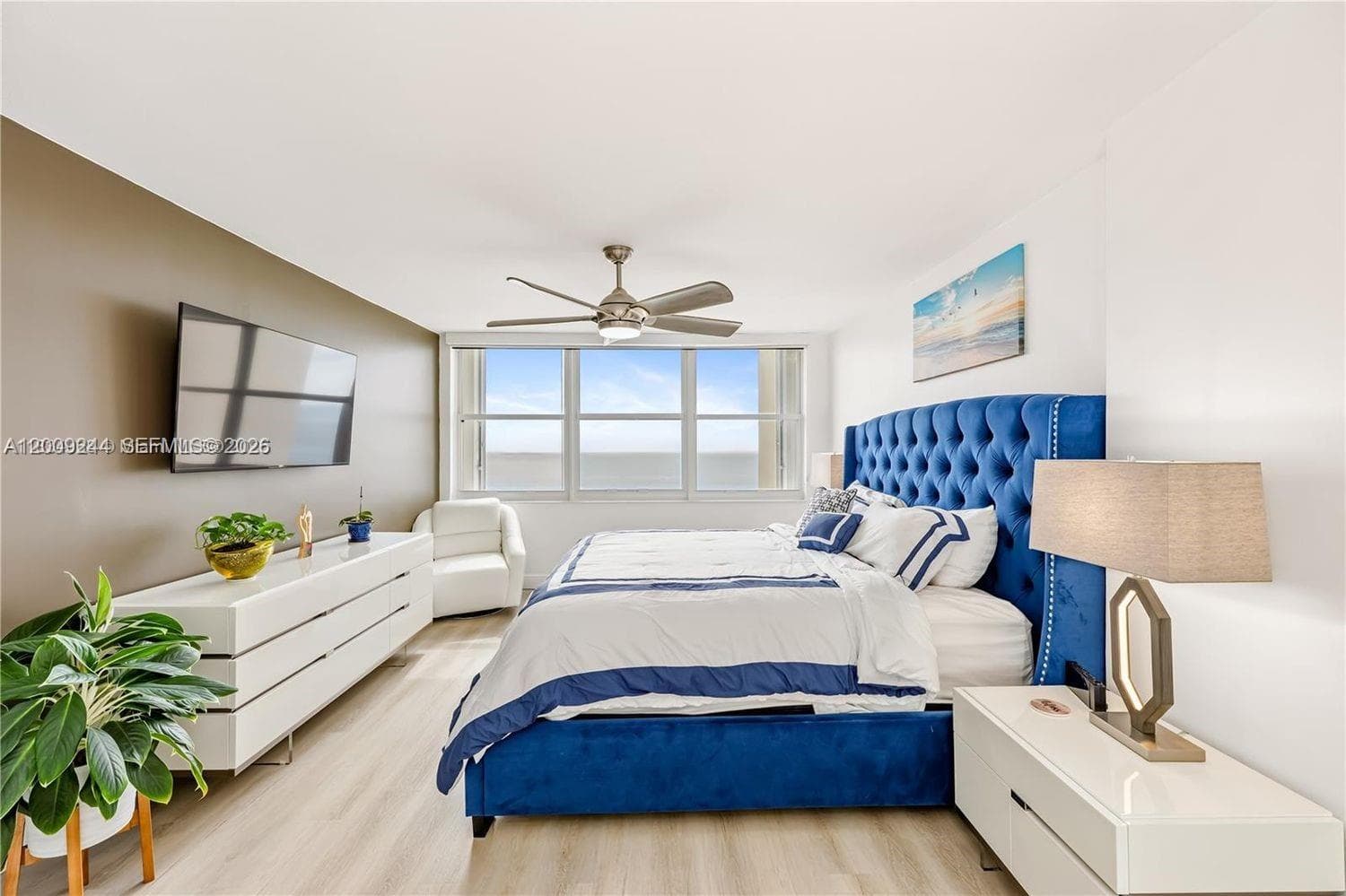 2201 Ocean Dr 2202 photo 10