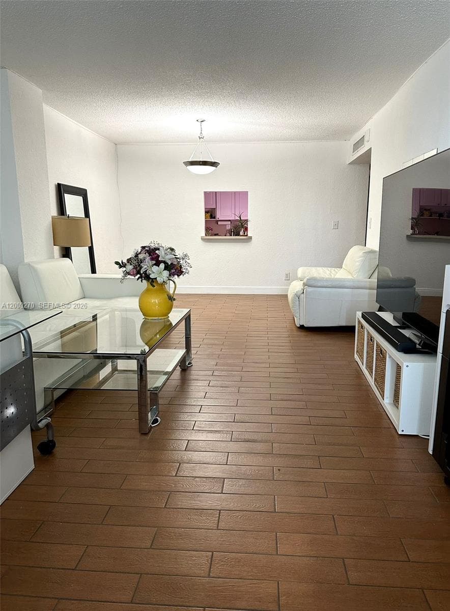 19390 Collins Ave 1510 photo 2