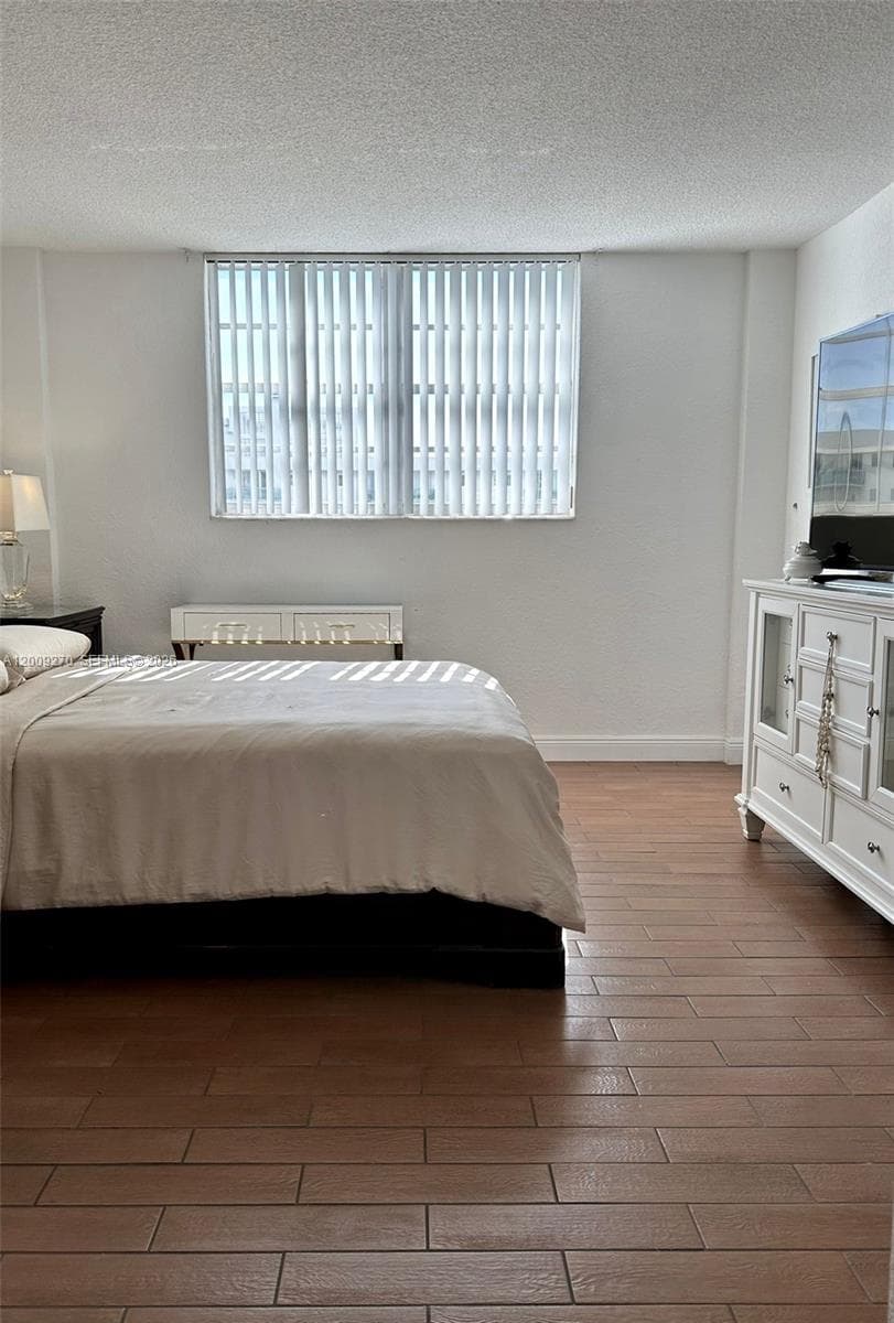 19390 Collins Ave 1510 photo 6