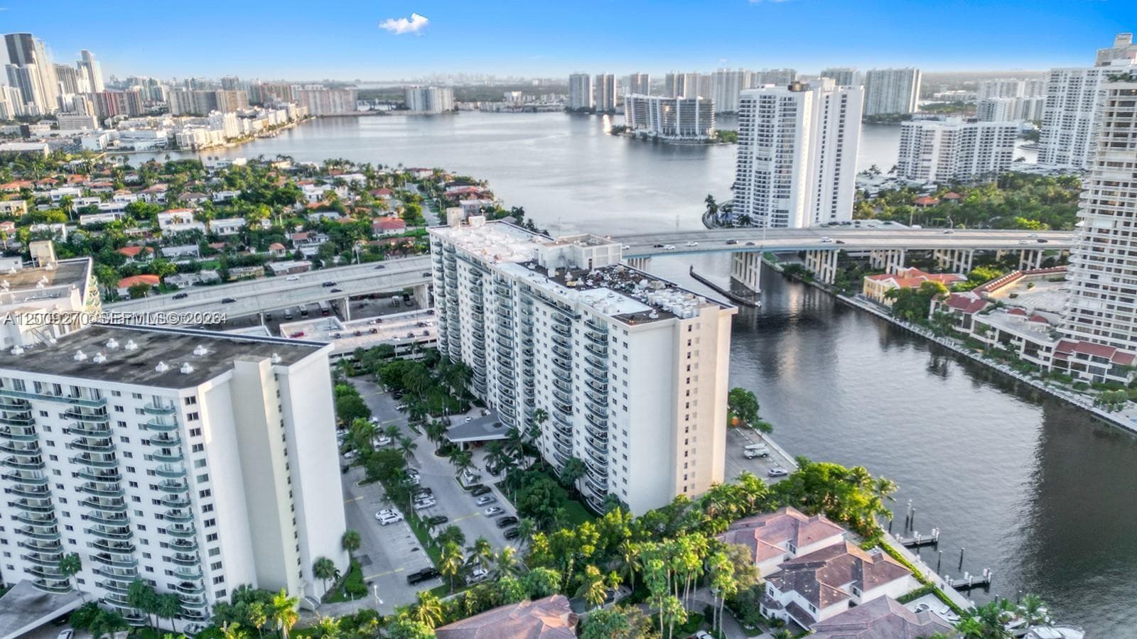 19390 Collins Ave 1510 photo 13