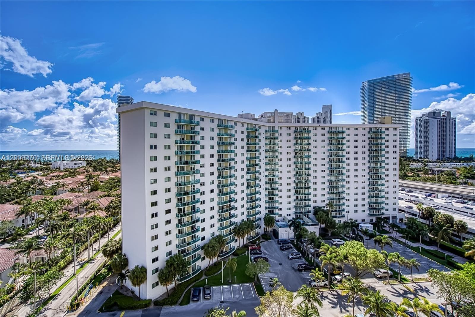 19390 Collins Ave 1510 photo 9