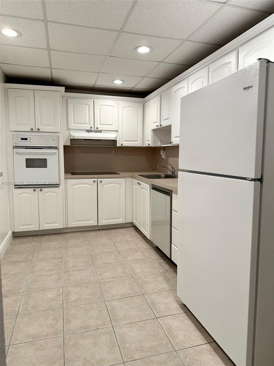 19390 Collins Ave 1510 photo 4
