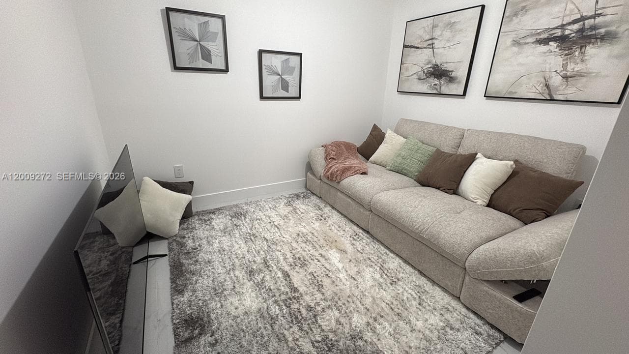 700 24 St 3903 photo 13