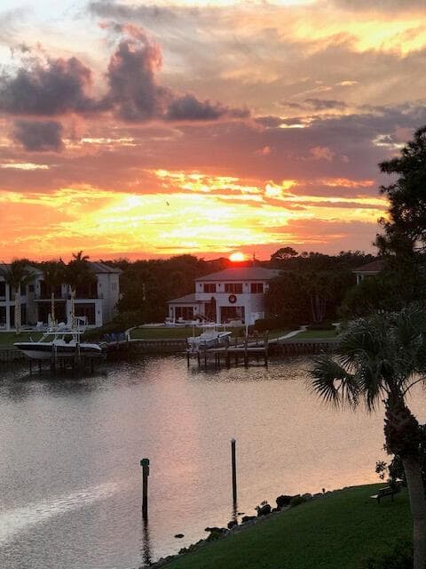 2201 Marina Isle Way 403 photo 2