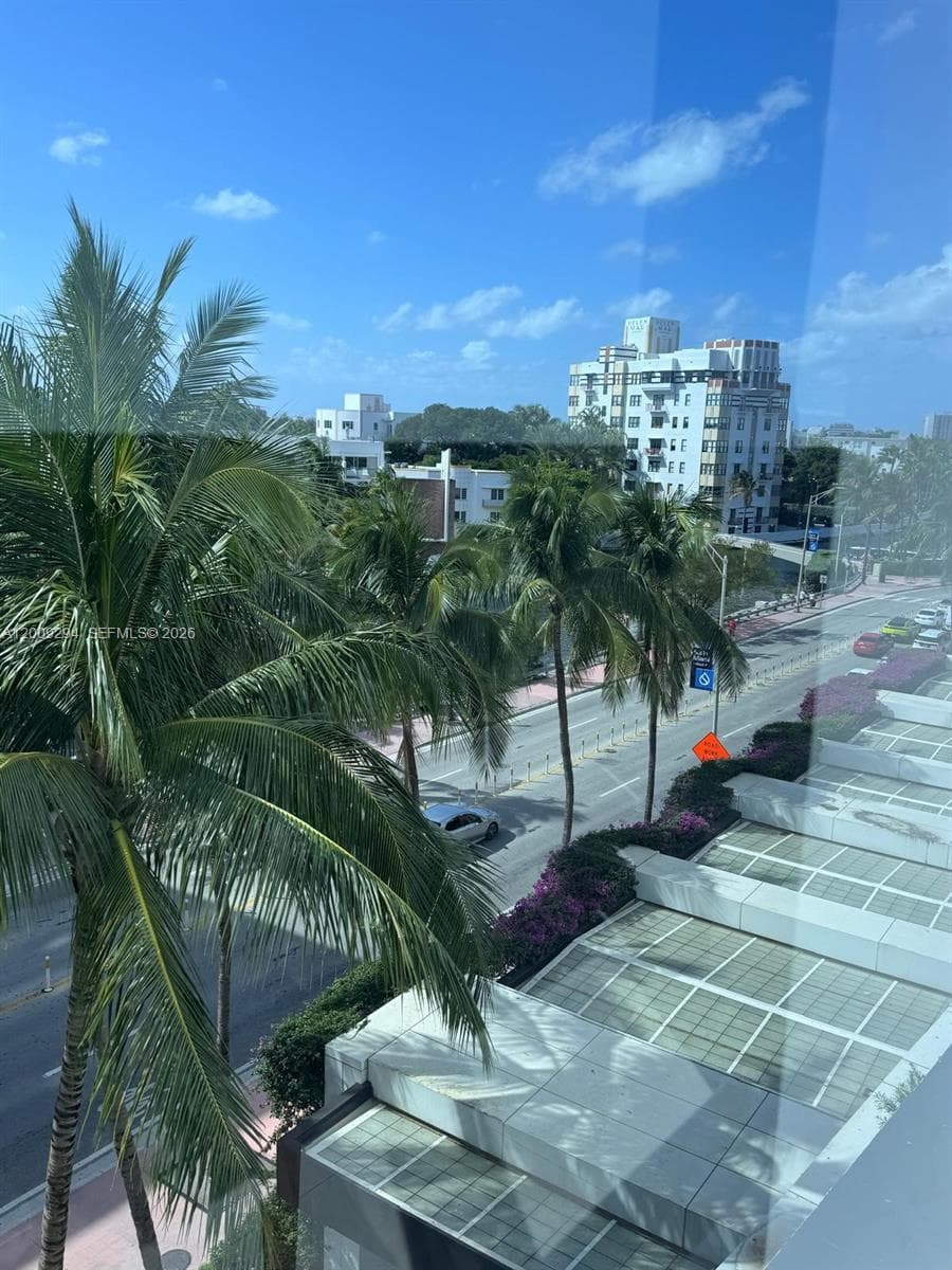 2301 Collins Ave 427 photo 18