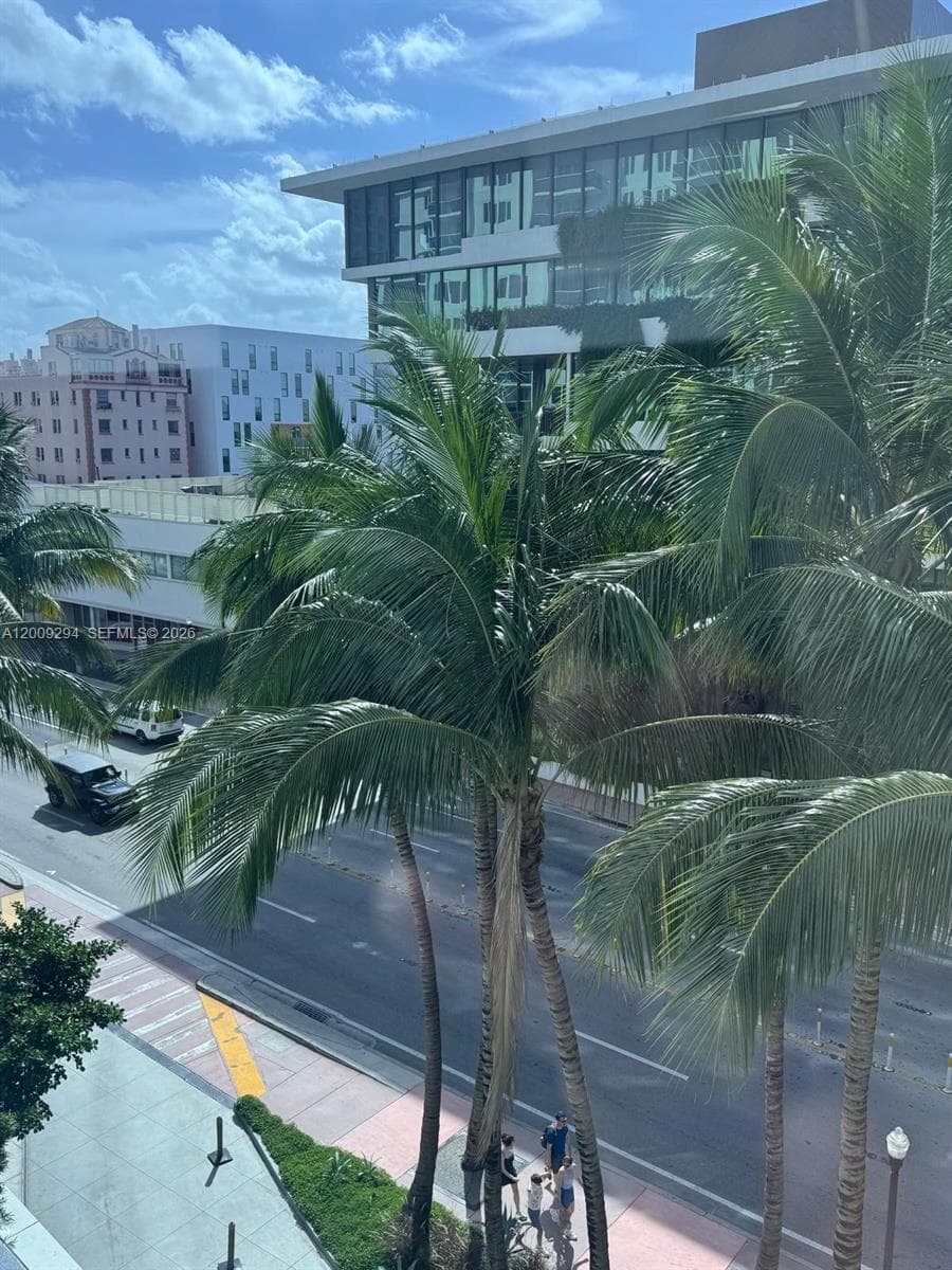 2301 Collins Ave 427 photo 19